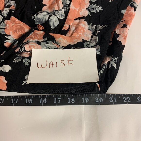 Torrid Dress Womens Size 18/20 Maxi Black Floral Dark Cottagecore Vacation - Picture 11 of 12